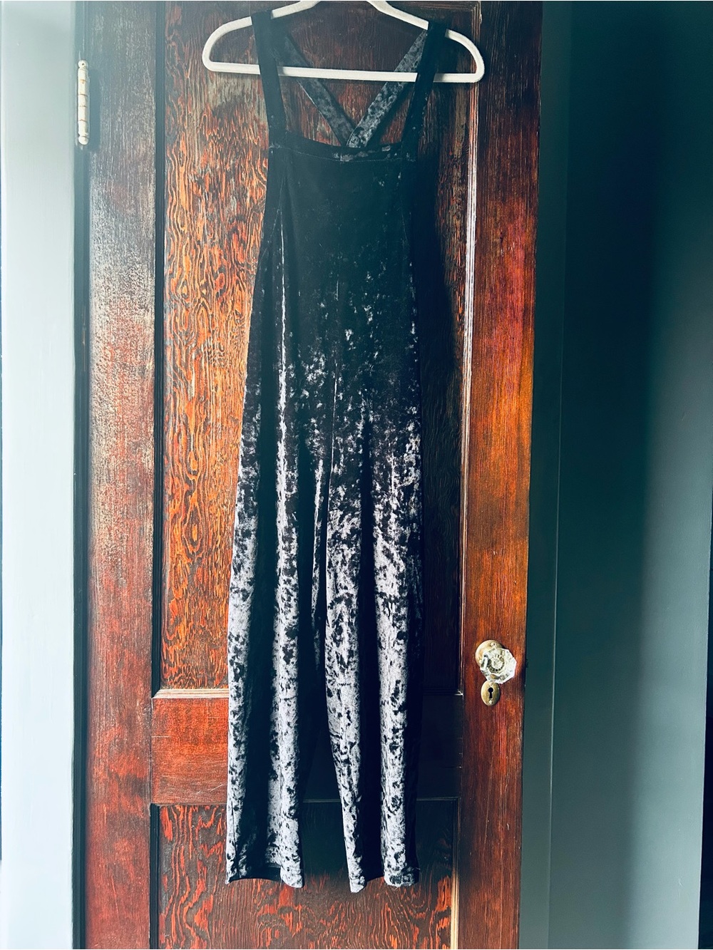 Urban Outfitters Black Crushed Velvet Overalls Jumpsuit Size Small Petite